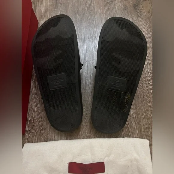 Valentino size 36 black Rockstud PVC slide sandals - Picture 3 of 6